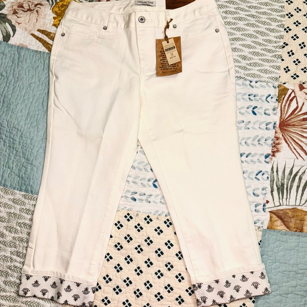 White Crop jeans with printed cuff
